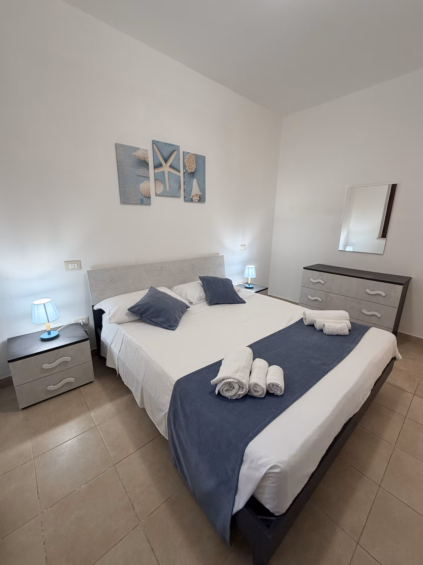 Elegant bedroom